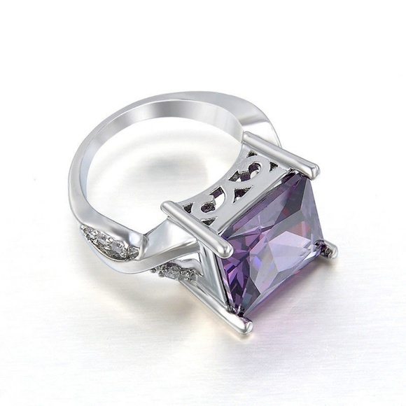 New Women's Silver  Purple Topaz Gemstone Ring - Picture 3 of 8